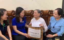 Hội LHPN Hải Phòng thăm, tặng quà gia đình nữ tù chính trị, mẹ, vợ liệt sĩ có hoàn cảnh đặc biệt khó khăn