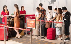 Cục Hàng không yêu cầu dừng thu phí làm thủ tục nhanh tại sân bay