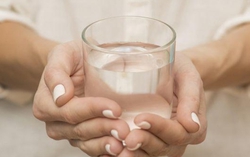 Người Nhật dựa vào việc “uống nước đun sôi" để ngăn ngừa ung thư, mấu chốt nằm ở bước này