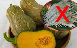 Tuyệt đối không ăn bí đỏ với những thứ này, vừa mất chất lại độc