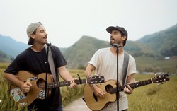Ban nhạc The Moffatts giản dị hát giữa nương lúa Sapa