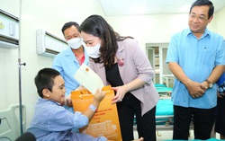 Hỗ trợ 65 trẻ em điều trị, phẫu thuật khe hở môi, vòm miệng, u nang vùng hàm mặt