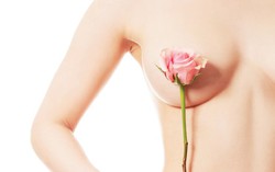 Những cách làm hồng nhũ hoa tại nhà đơn giản