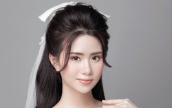 Trang điểm trong veo - xu hướng tối giản trong mùa cưới 2022