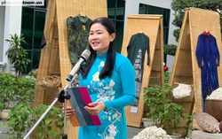 Áo dài trên con đường di sản