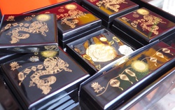 Hộp bánh trung thu "cực phẩm" giá gần 5 triệu đồng