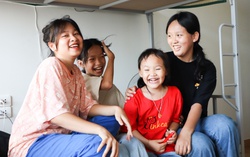 Mái nhà chung của các em học sinh mồ côi vì Covid-19