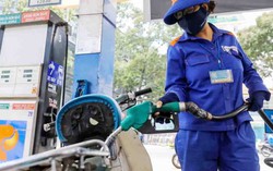 Giá xăng dầu giảm sâu, làm gì để giảm giá dịch vụ vận tải và hàng hóa thiết yếu khác?
