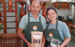 Cô giáo có "nghề tay trái": Làm thịt hun khói Măng Đen