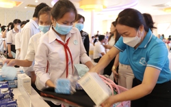 Chương trình “Mẹ đỡ đầu”: Cho các con ngày vui có mẹ