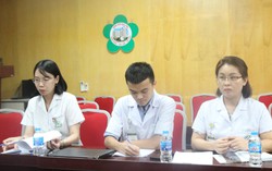 Nữ sinh viên năm thứ 2 nhập viện do "cuồng yêu"