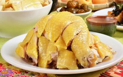 Nhiều người tưởng bộ phận này của gà là tốt nhưng thực ra lại chứa nhiều dịch bạch huyết và khối u
