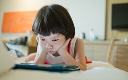 7 cách giúp trẻ cai nghiện điện thoại thành công