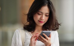 Tại sao giới trẻ thời nay không thích gọi điện thoại mà tập trung vào nhắn tin?