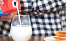 Uống 1 cốc sữa trước bữa ăn giảm huyết áp và giảm cân đều mỗi tháng