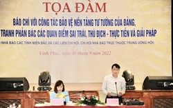 Bảo vệ nền tảng tư tưởng của Đảng là nhiệm vụ quan trọng hàng đầu với báo chí