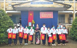 Bến Tre: 180 suất học bổng đến với học sinh có hoàn cảnh khó khăn