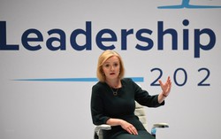 Ngoại trưởng Liz Truss chính thức trở thành tân Thủ tướng Anh