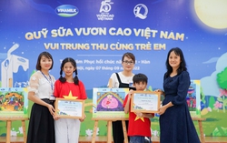Thêm một mùa Trung thu ấm áp trong hành trình 15 năm của Quỹ sữa Vươn cao Việt Nam