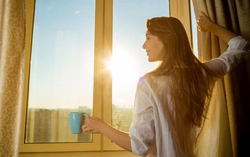 3 việc phụ nữ cần làm ngay khi thức dậy để đẩy lùi lão hóa