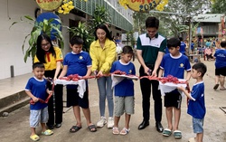 Á hậu Lâm Thu Hồng đón Tết sớm cùng trẻ tự kỷ 