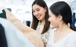 Ngỡ ngàng với số tiền chị dâu cho vợ chồng tôi và lì xì cho các cháu