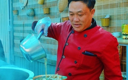 Bếp trưởng hướng dẫn nấu 2 món bún “giải ngán” cho ngày Tết