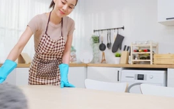 Những mẹo nhỏ giúp loại bỏ nhanh chóng bụi bẩn, dầu mỡ bám trong bếp sau Tết