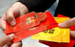 Buổi học đầu tiên sau nghỉ Tết, con cầm về 1 gói đồ khiến bố mẹ muốn "tăng xông"
