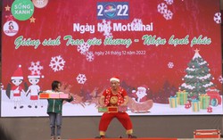 Các em nhỏ thích thú với ảo thuật, hề xiếc tại Ngày hội Mottainai 2022