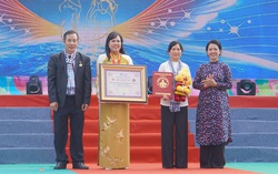 Cần Thơ: 4.500 phụ nữ diễu hành trong trang phục áo bà ba và áo dài xác lập Kỷ lục Việt Nam