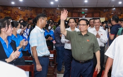 Thủ tướng tiếp xúc cử tri thanh niên, sinh viên, lao động trẻ trước kỳ họp Quốc hội