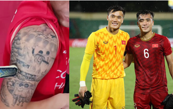Cựu tuyển thủ Việt Nam gây sốt với hình xăm khắc họa tuổi thơ cùng thủ môn Bùi Tiến Dũng