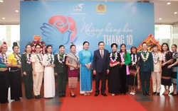 Hình ảnh các đại biểu về dự Chương trình biểu dương Chủ tịch Hội Phụ nữ cơ sở giỏi toàn quốc năm 2023