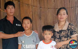 “Chú lính chì” người Dao với nỗ lực tự đạp xe đến trường mỗi ngày