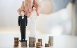 Các cặp đôi tận dụng "đồ đi mượn" để cắt giảm chi phí đám cưới
