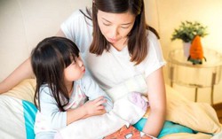 Những em bé thời hiện đại chậm nói có thể vì cha mẹ đã làm 3 điều này
