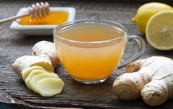 Thời tiết chuyển mùa, uống trà gì để giảm viêm họng?