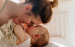 Hy vọng cho điều trị trầm cảm sau sinh từ nghiên cứu não bộ thay đổi khi mang thai