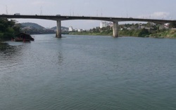 Những hệ lụy khi nước sông Hồng hết "đỏ" phù sa