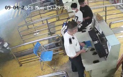 Hà Nội: Truy tìm 2 thanh niên lấy trộm xe máy dưới hầm khu đô thị 