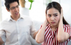 Tôi nóng mặt khi nghe tin chồng cặp kè với nữ đồng nghiệp