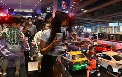 Người Việt ở Bangkok kể lại thời khắc xảy ra vụ xả súng ở Siam Paragon: "Giao thông tê liệt, người dân hoảng loạn"