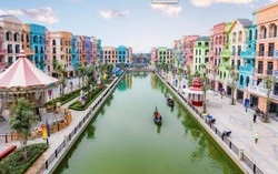 Mục sở thị “thương cảng” The Venice long lanh trước ngày khai trương Mega Grand World Hà Nội