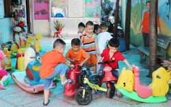 Thiếu kiến thức về ăn dặm, dẫn tới phát sinh vấn đề liên quan đến dinh dưỡng và phát triển của trẻ nhỏ
