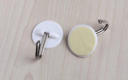 Mẹ vừa mới ăn cơm, 1 giây sau đã nghe tiếng con khóc trong phòng vì thứ tưởng như vô hại