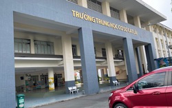TPHCM: Điều tra vụ việc nam sinh lớp 9 rơi lầu tại trường