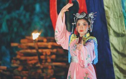 Ca sĩ Bích Hồng học diễn tuồng để hóa thân thành "Người con của dòng sông”