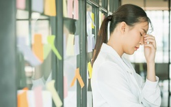 Nghe câu mỉa mai của em chồng mà tôi muốn đuổi ra khỏi nhà
