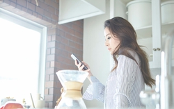 Cuộc gọi lúc đêm khuya của em chồng làm tôi rối bời và mất ngủ